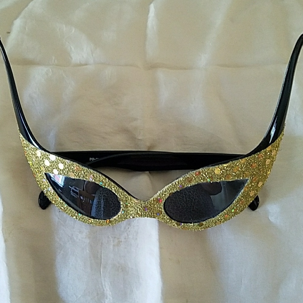 Costume sunglasses